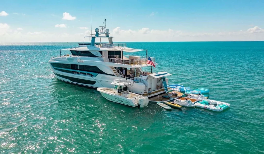 Motor Yacht FREEDOM